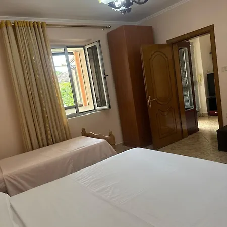 Villa Tirana Βίλα